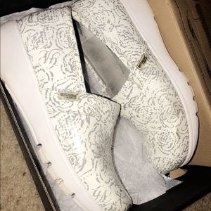 Grey’s Anatomy Meredith Softwalk Nurse Shoes